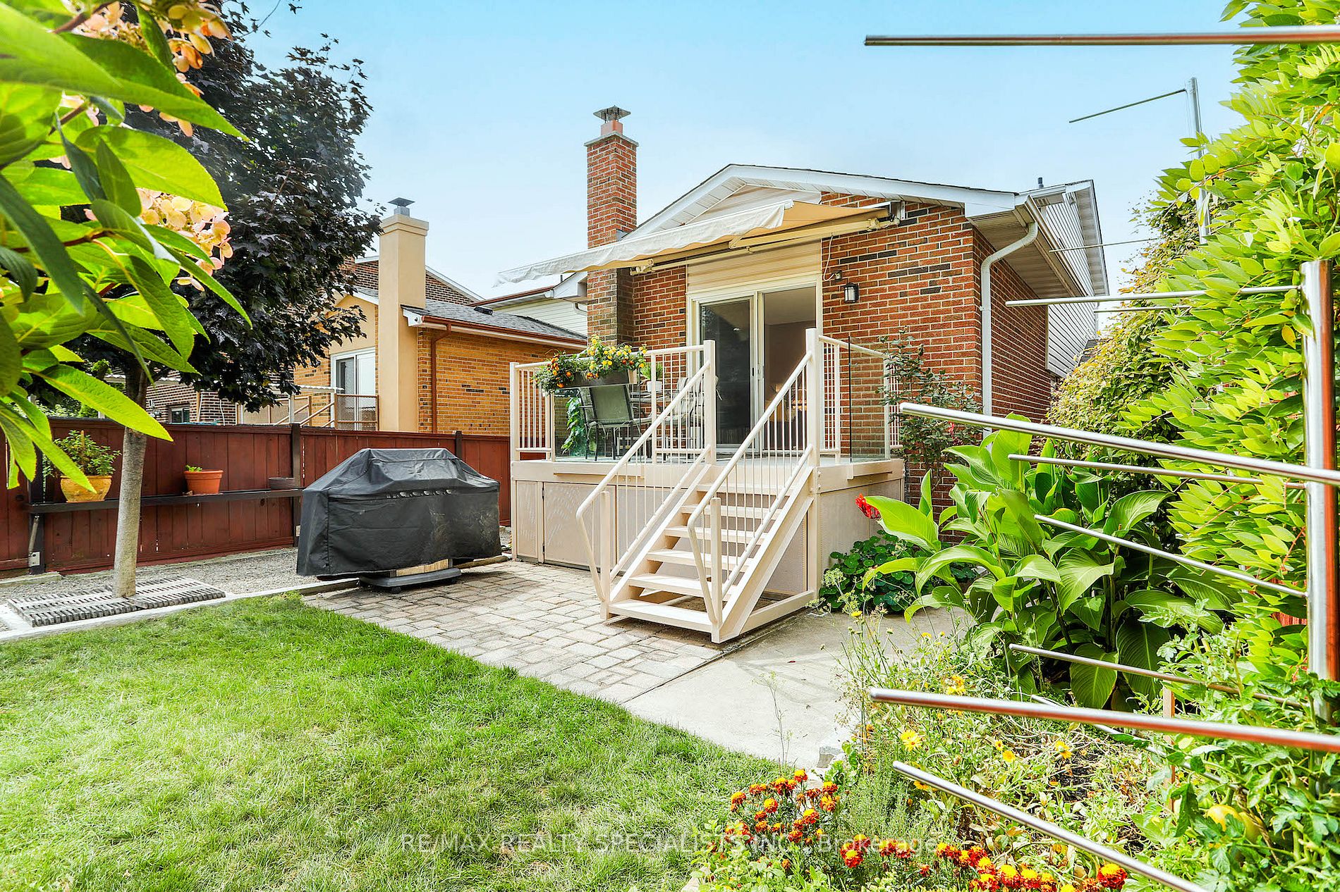 46 Simmons Blvd