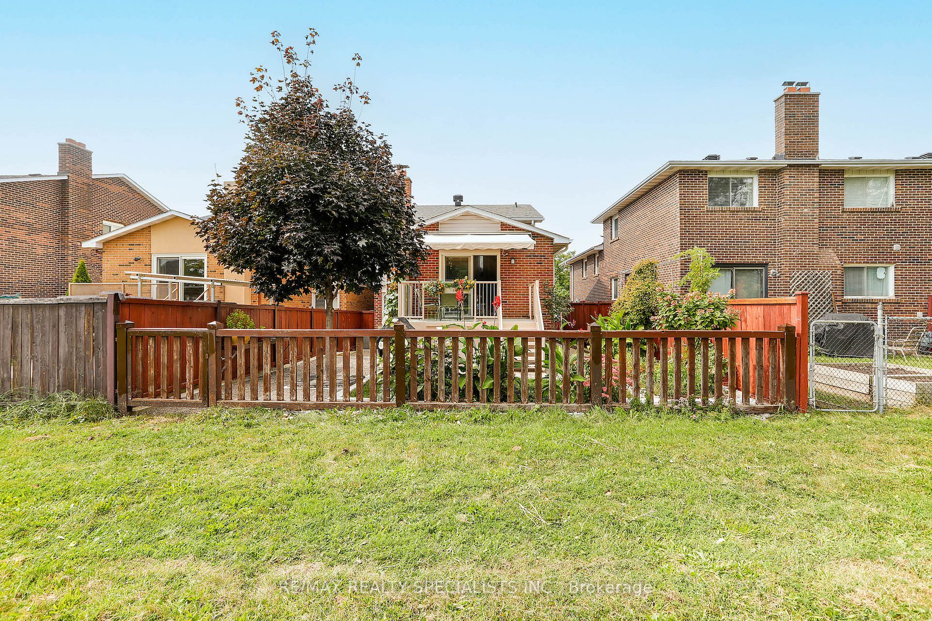 46 Simmons Blvd