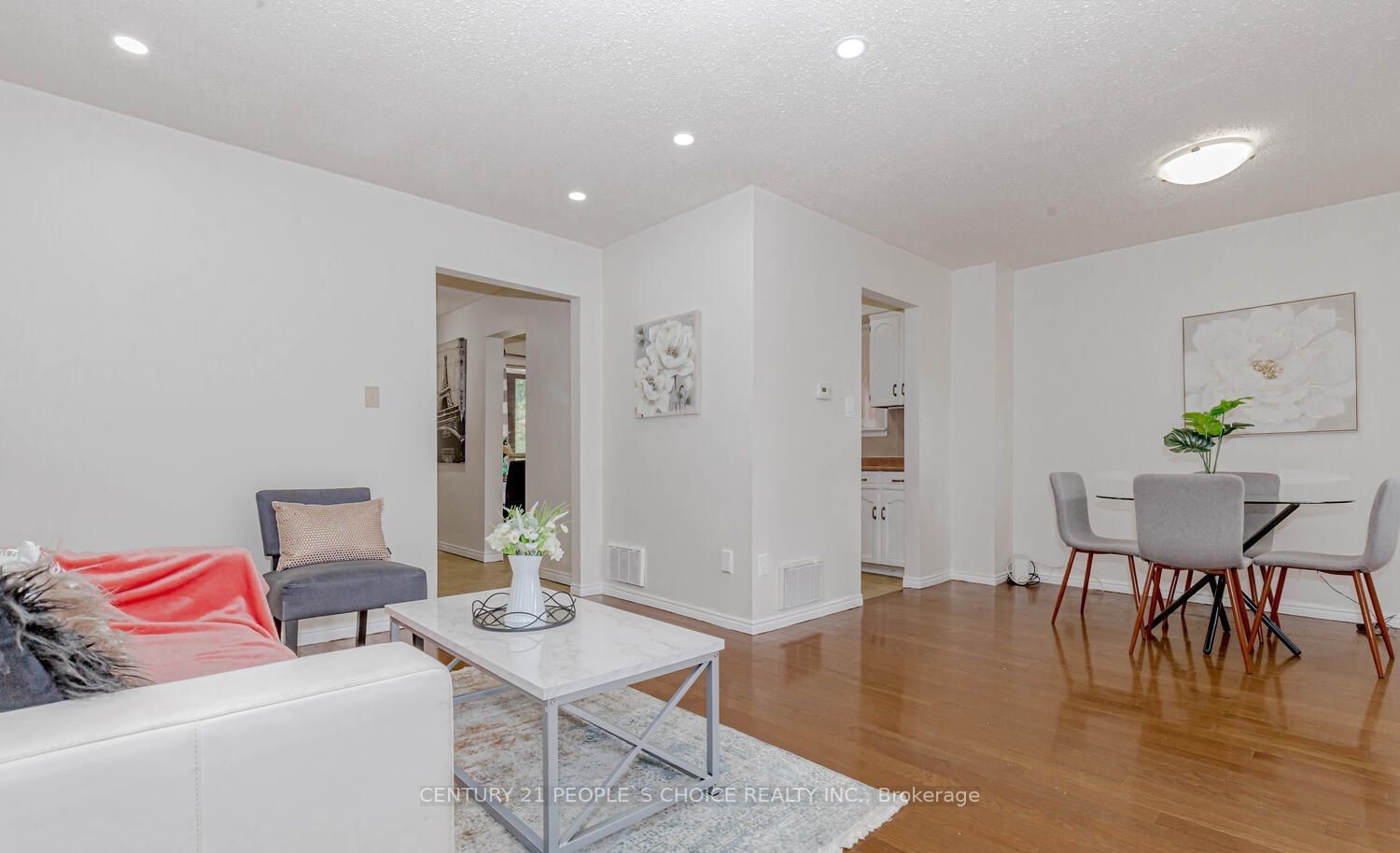 6 Peggy Crt