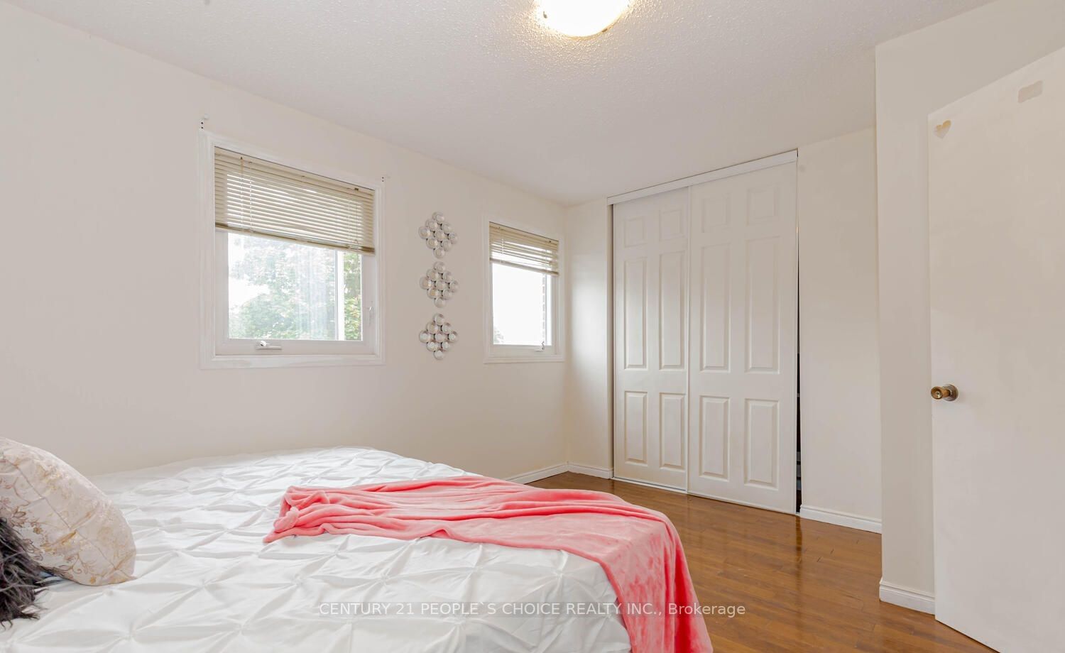 6 Peggy Crt