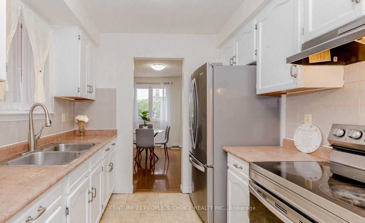 6 Peggy Crt