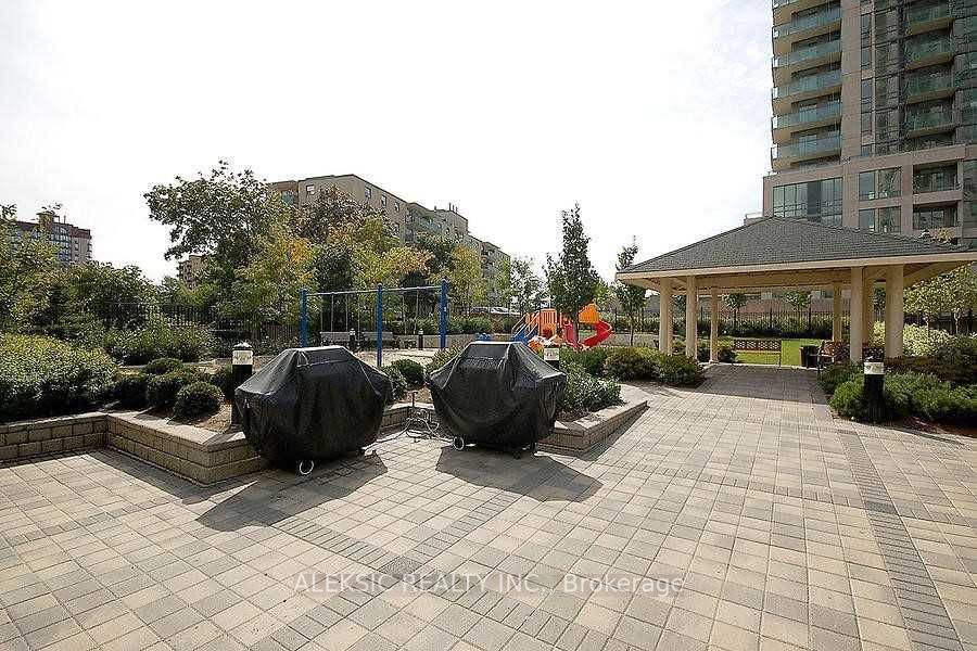 3504 Hurontario St, #202