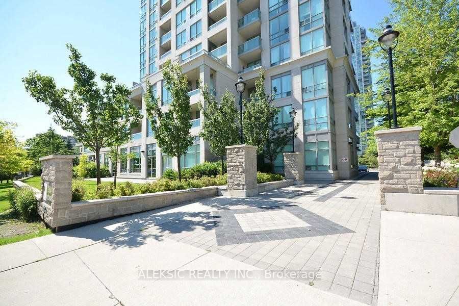 3504 Hurontario St, #202