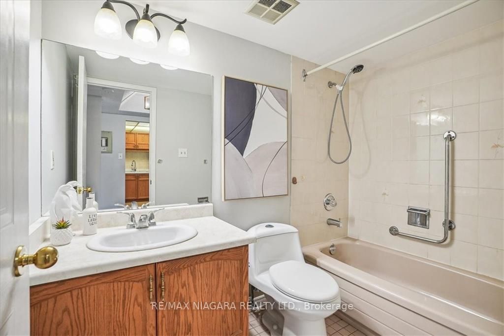 1225 NORTH SHORE Boulevard E #408