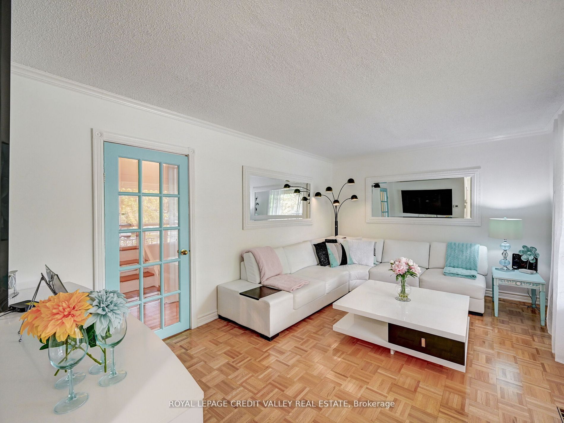 39 Eldomar Ave