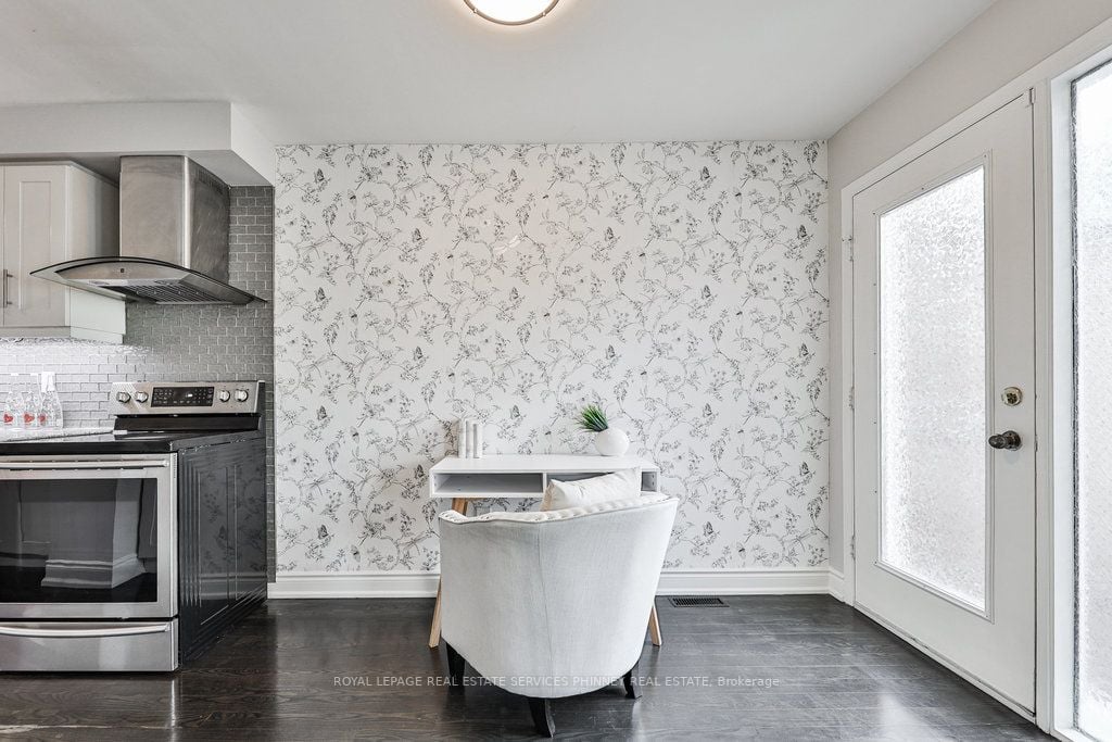 5628 Palmerston Cres