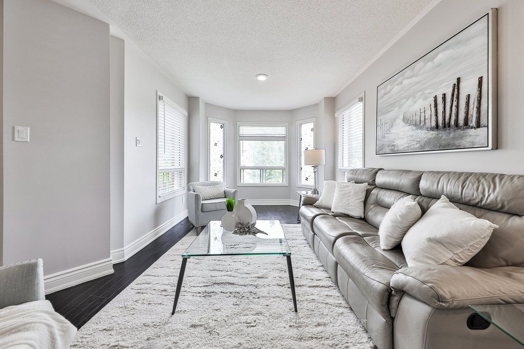 5628 Palmerston Cres