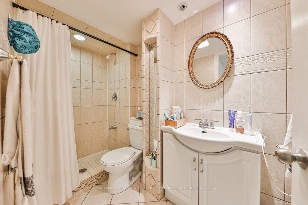 5628 Palmerston Cres