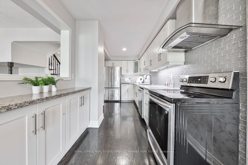 5628 Palmerston Cres