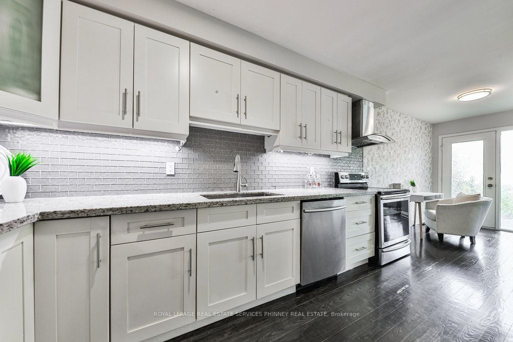 5628 Palmerston Cres