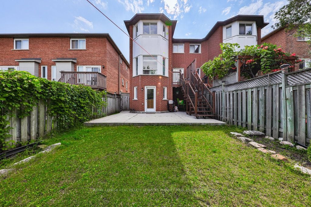 5628 Palmerston Cres