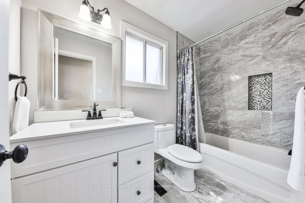5628 Palmerston Cres