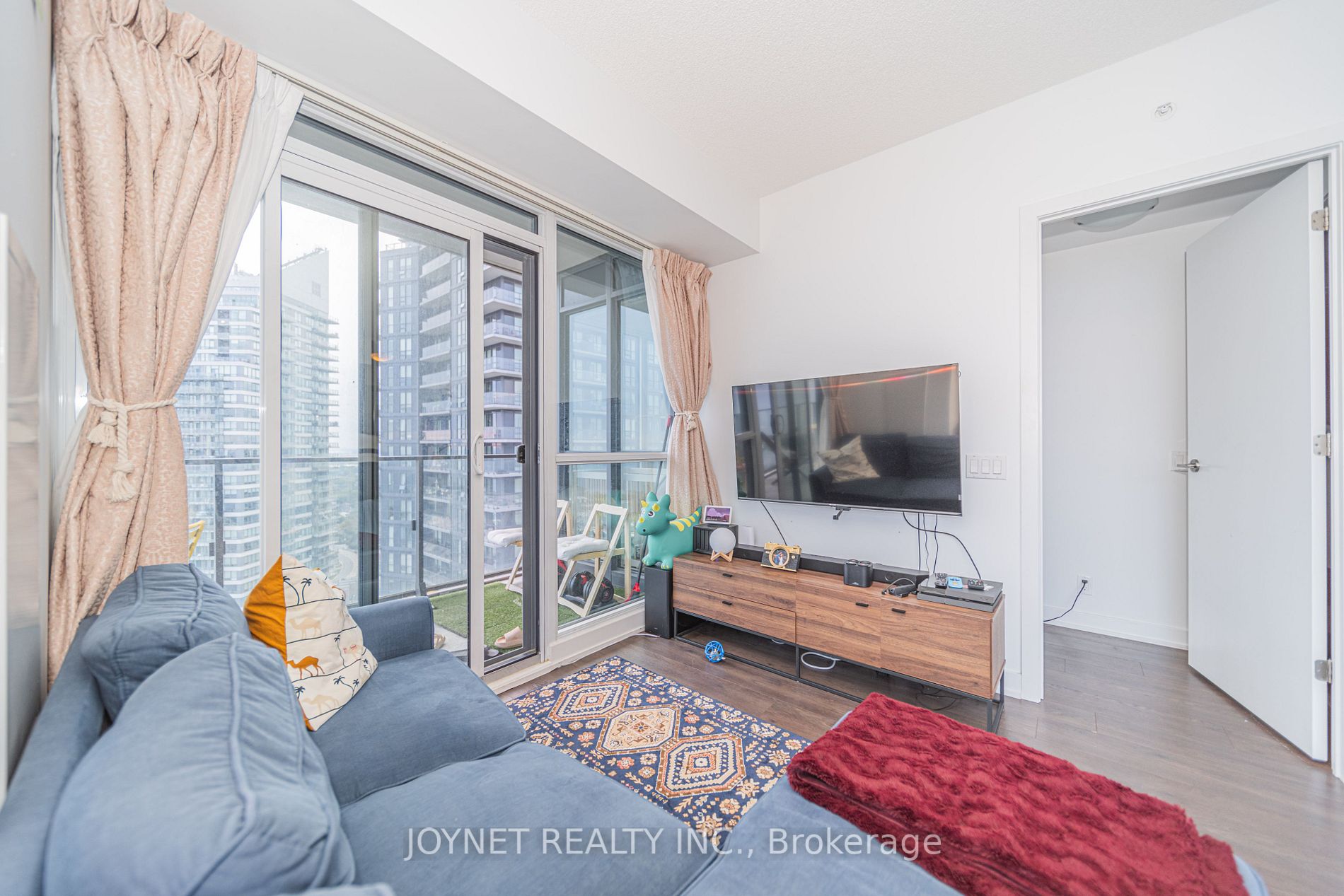 2200 Lake Shore Boulevard W #3801