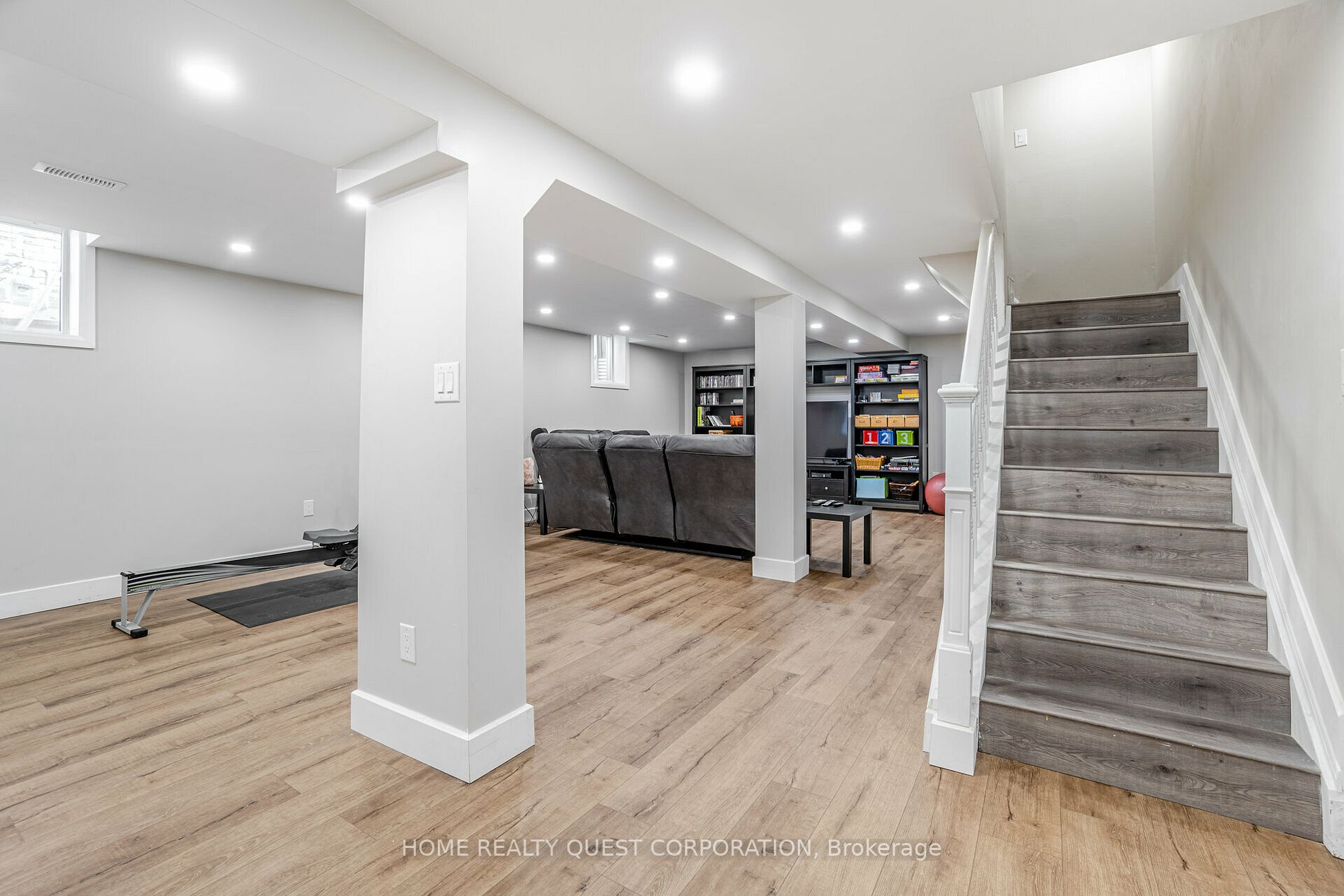 3708 Colonial Dr