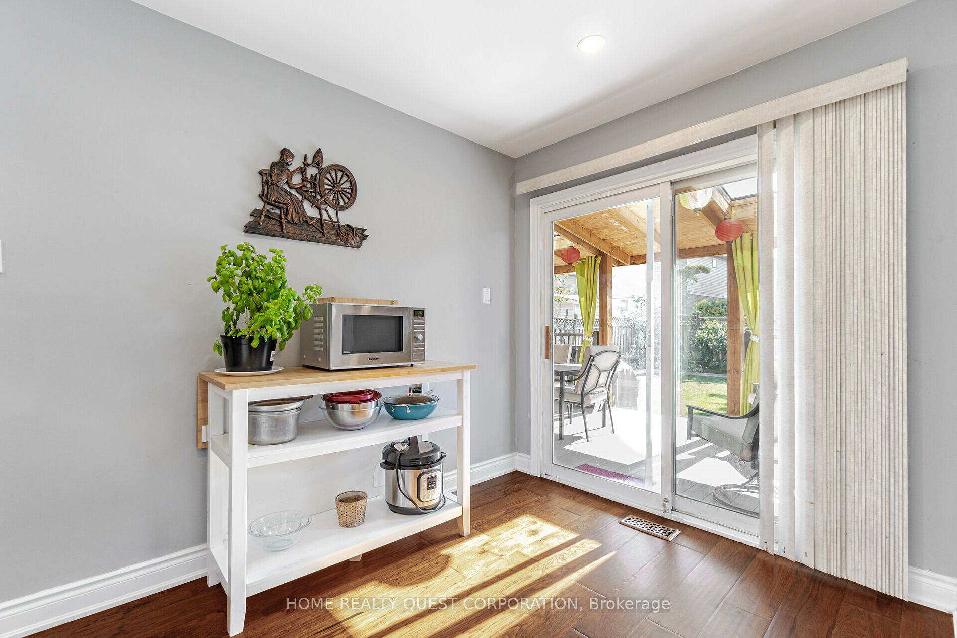 3708 Colonial Dr