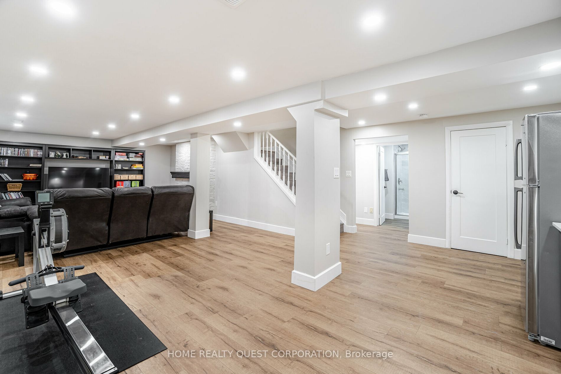 3708 Colonial Dr