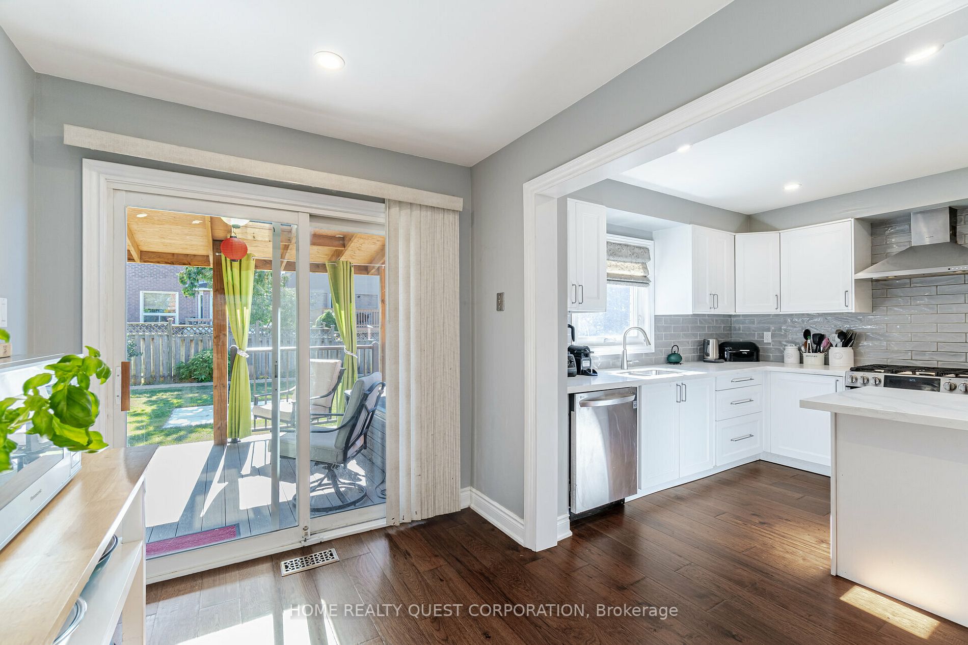 3708 Colonial Dr