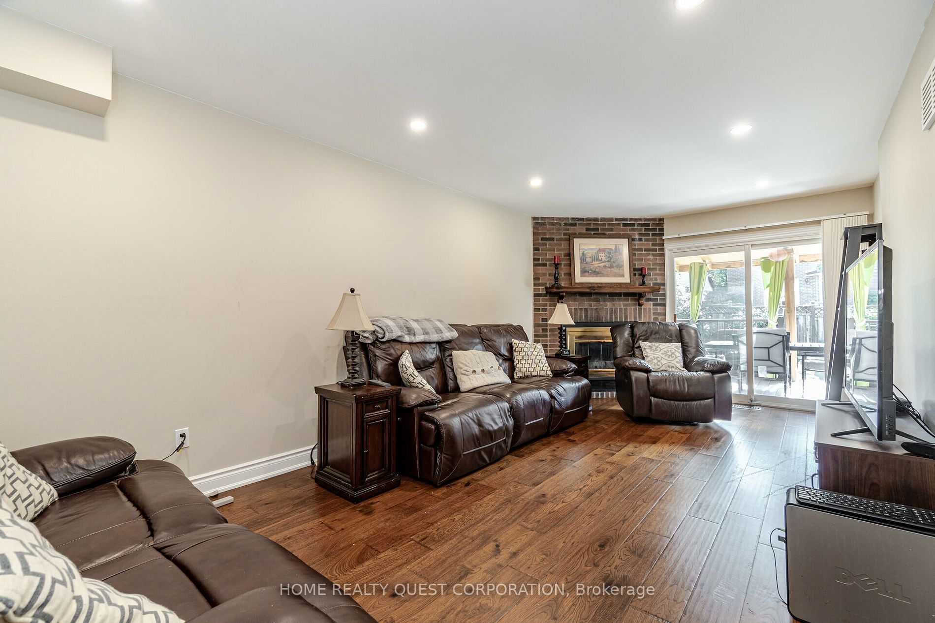 3708 Colonial Dr