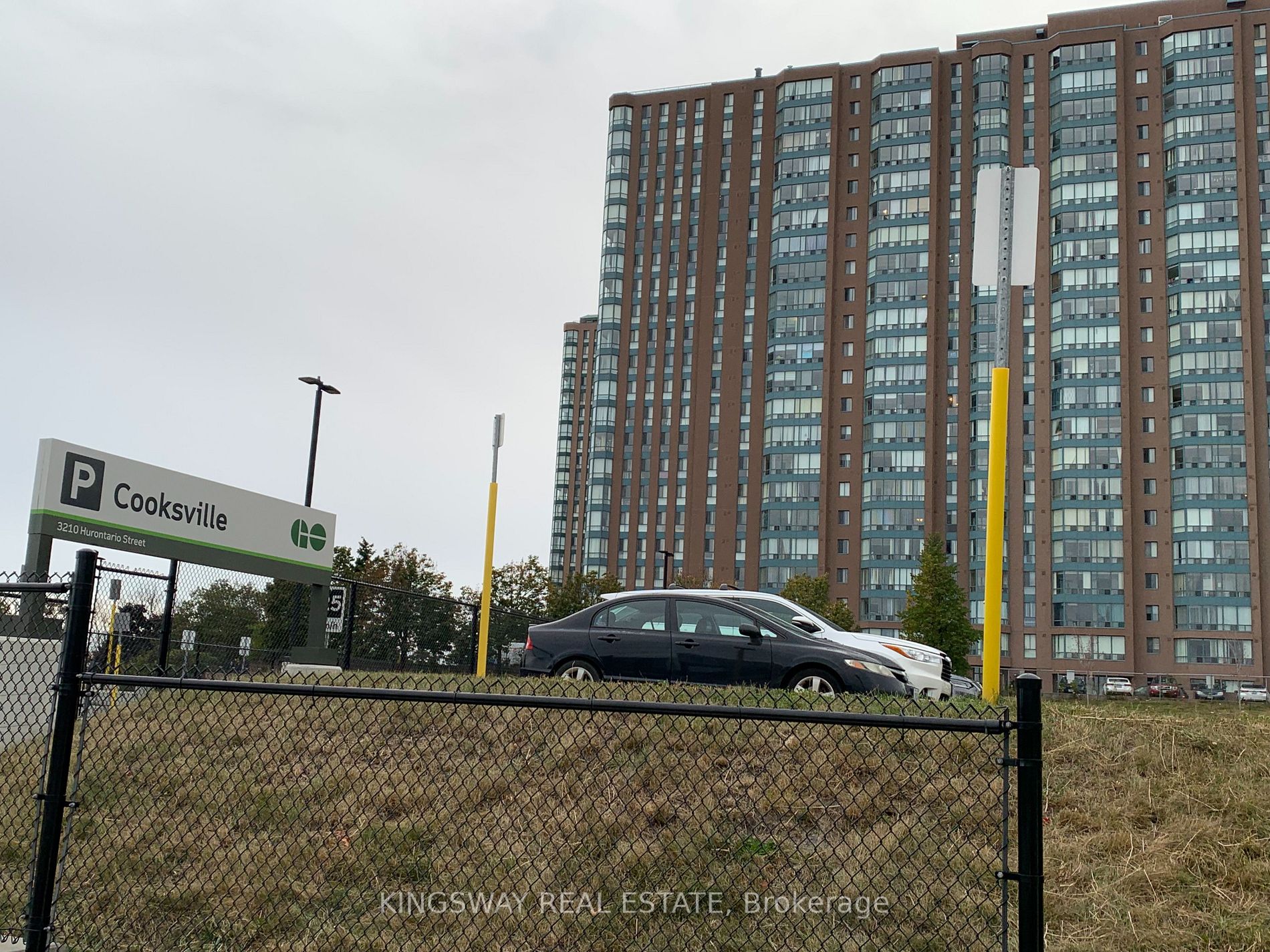 135 Hillcrest Ave, #904