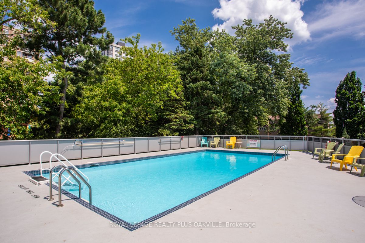 2263 Marine Drive, #1206