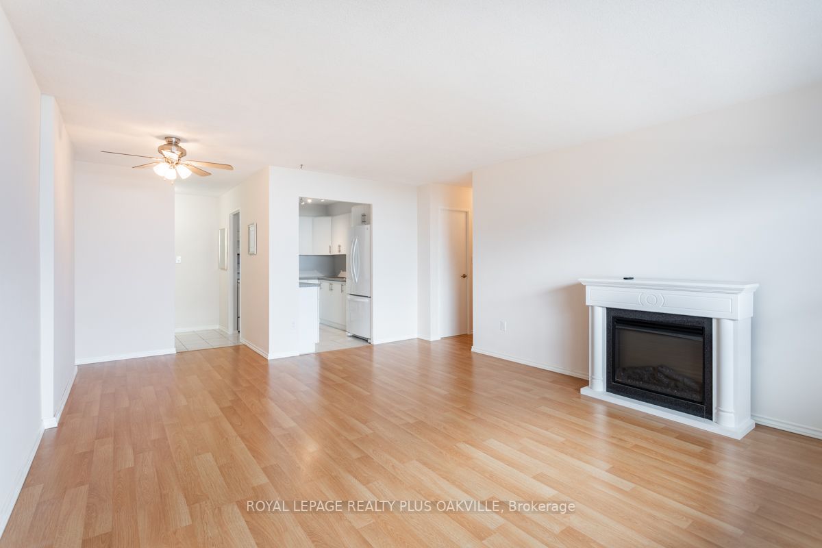 2263 Marine Drive, #1206