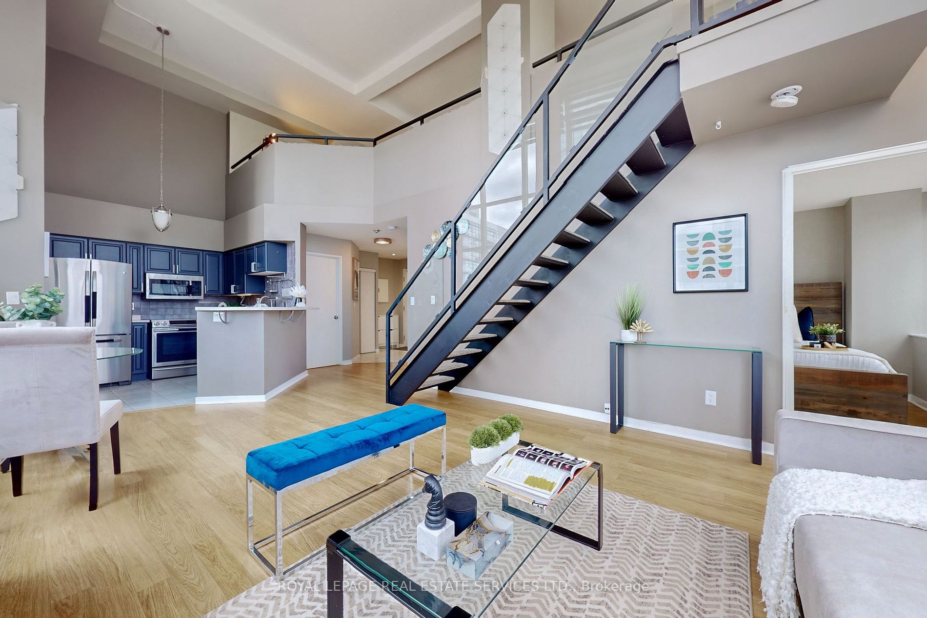 300 Manitoba Street, #309