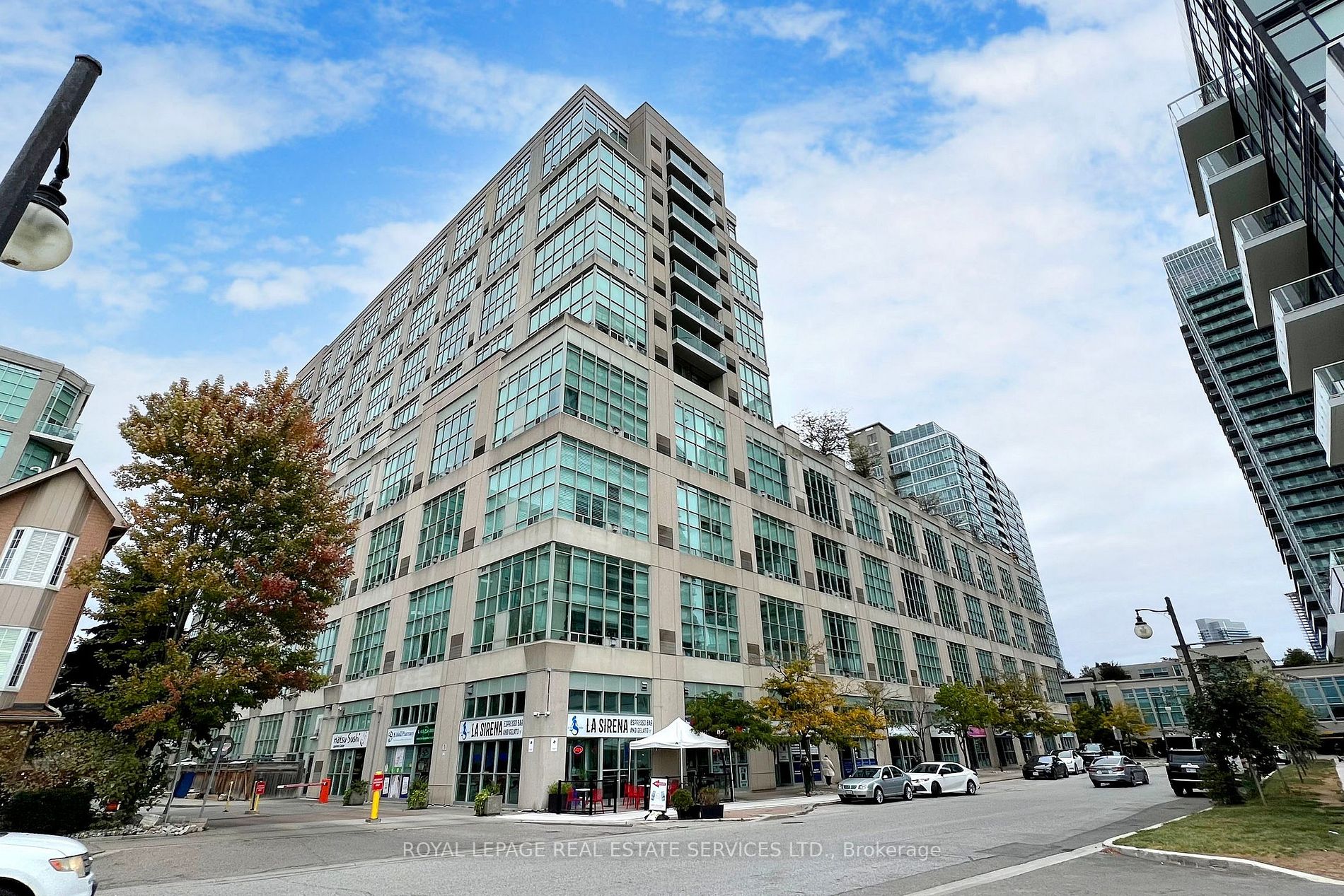300 Manitoba Street, #309