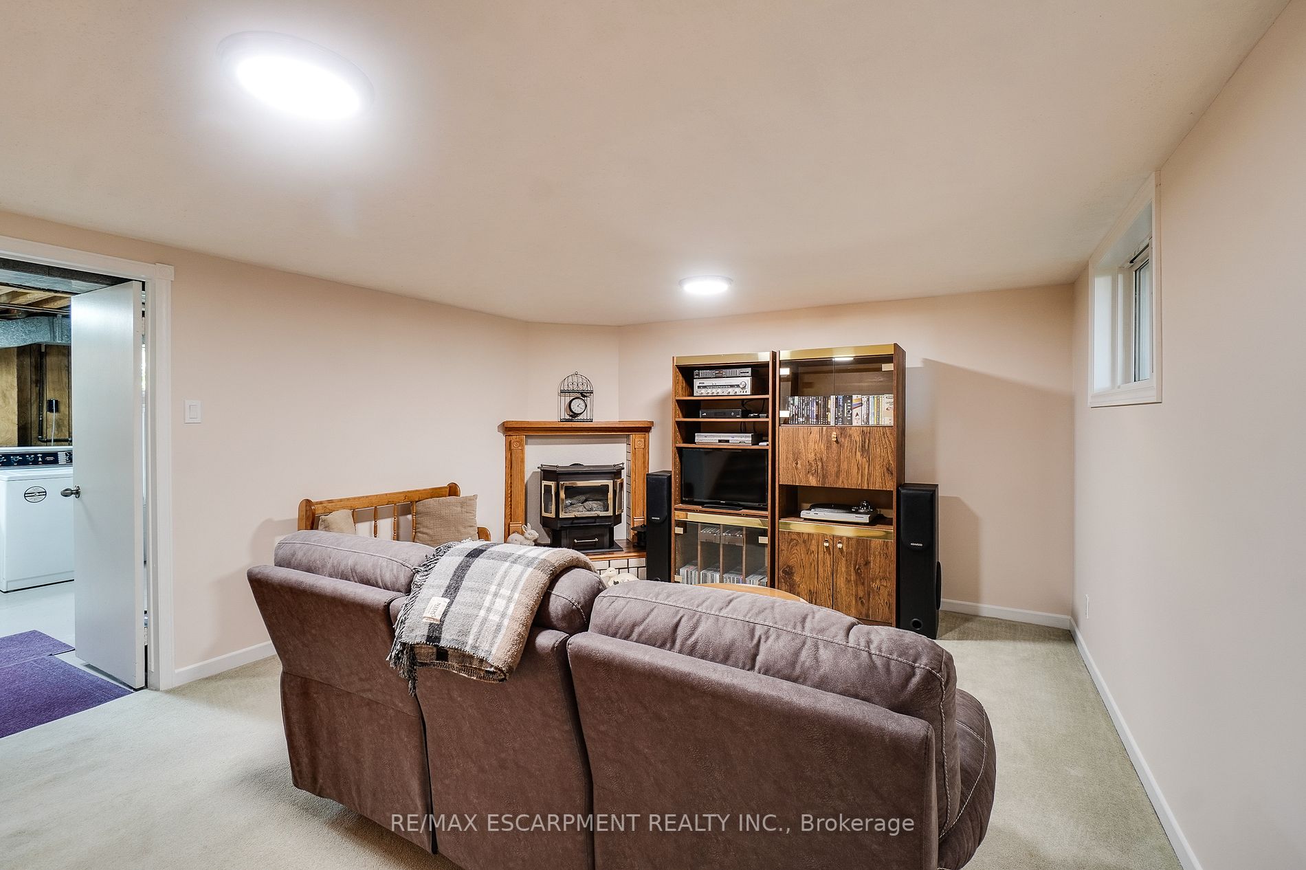 3467 Geneva Pl