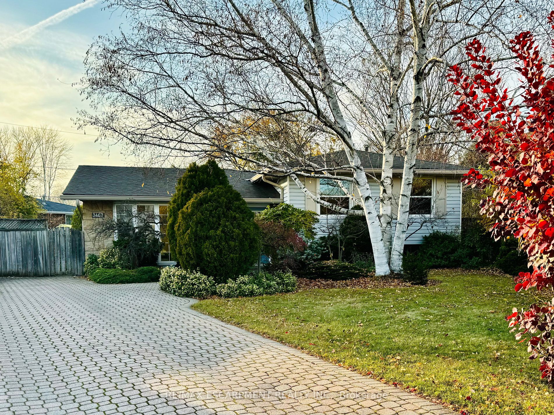 3467 Geneva Pl