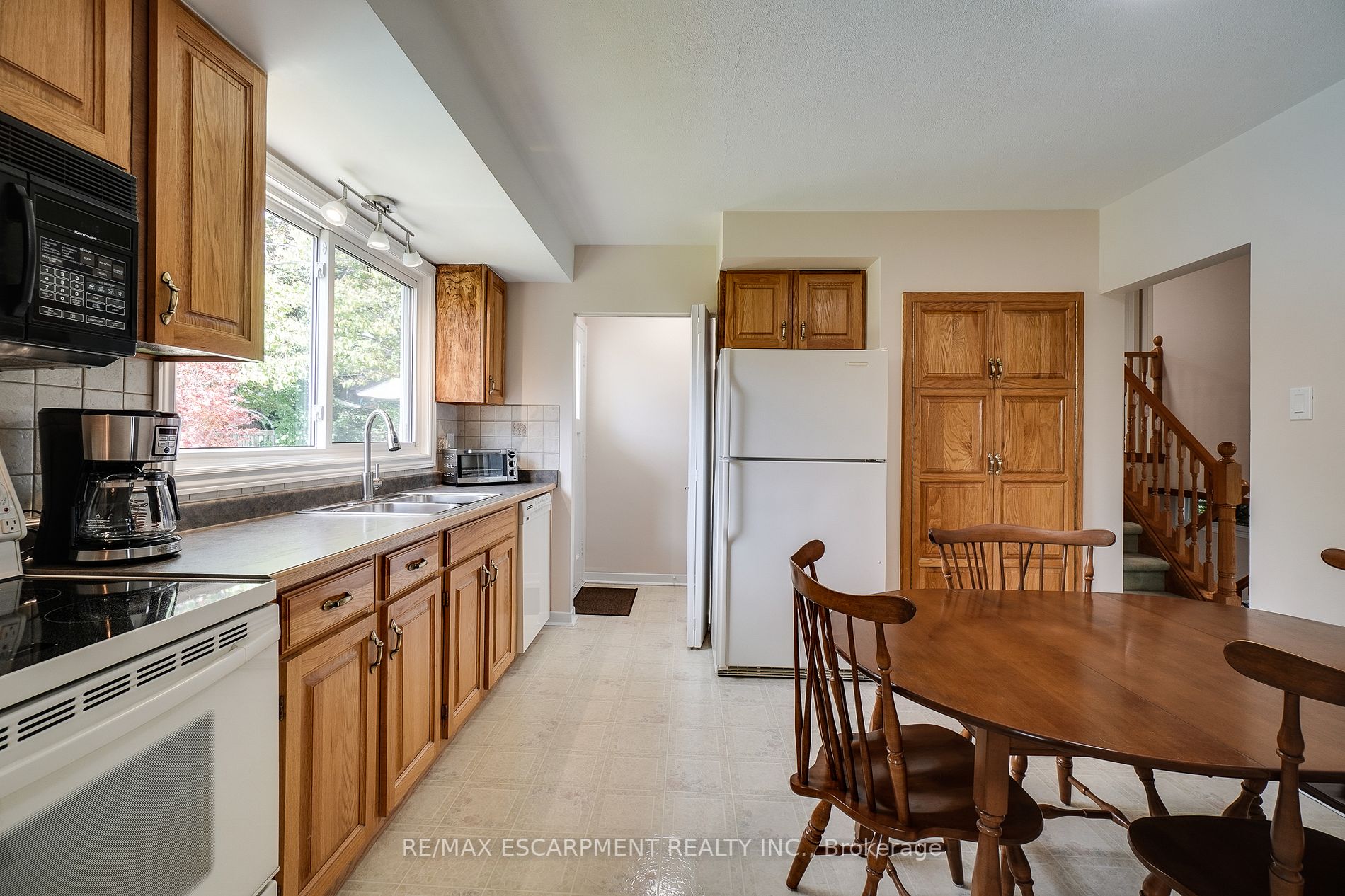 3467 Geneva Pl