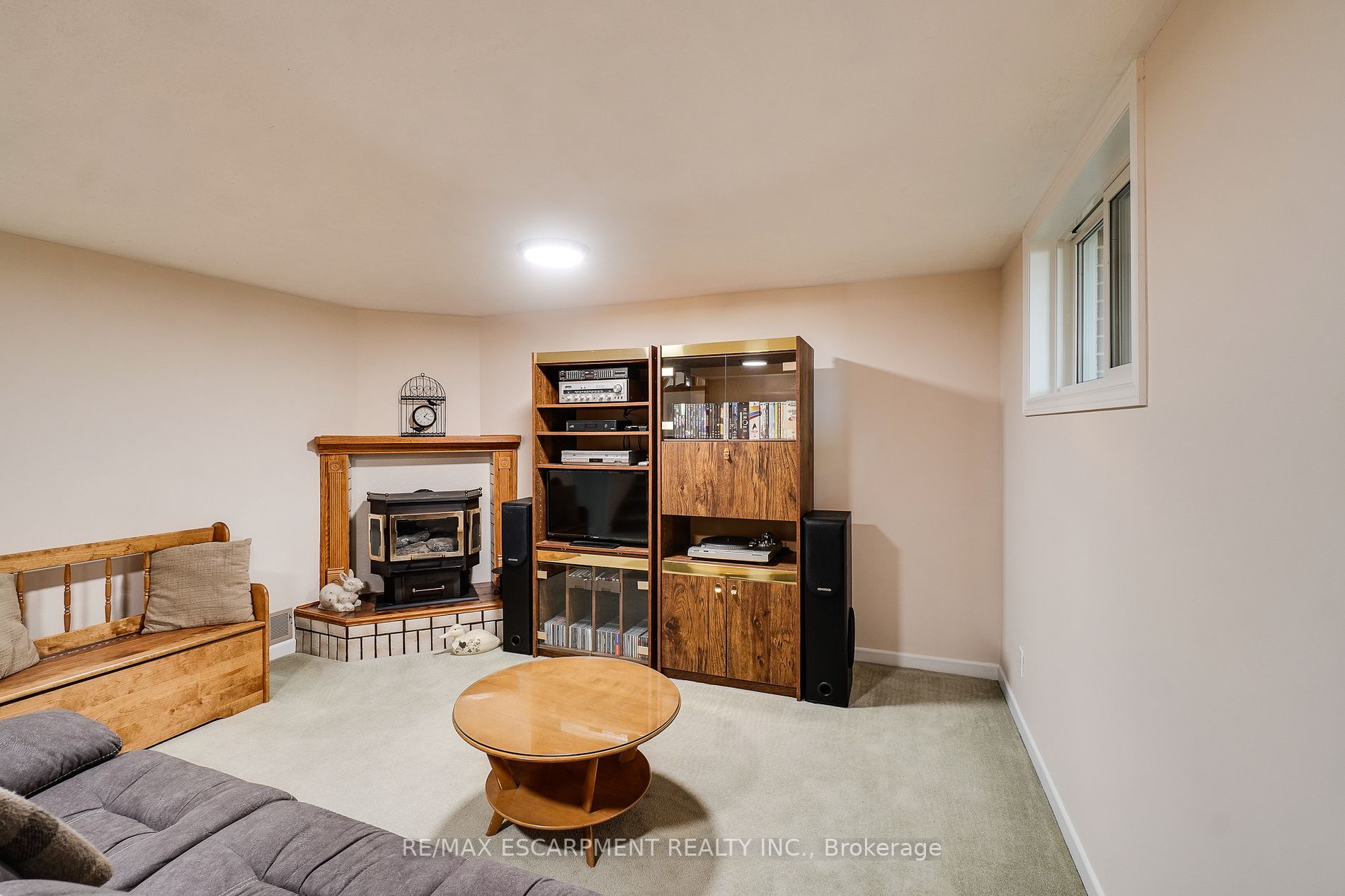 3467 Geneva Pl