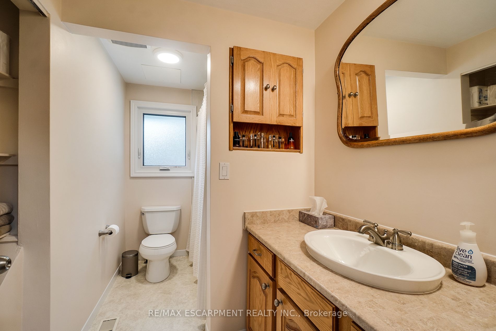3467 Geneva Pl