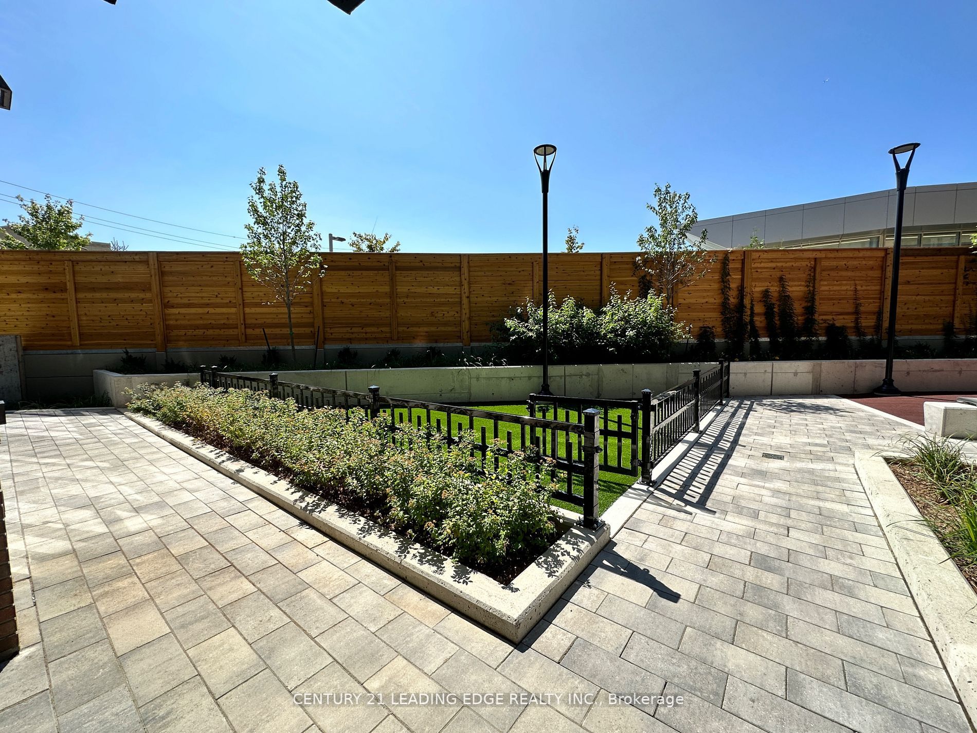 2300 St. Clair Ave W, #116