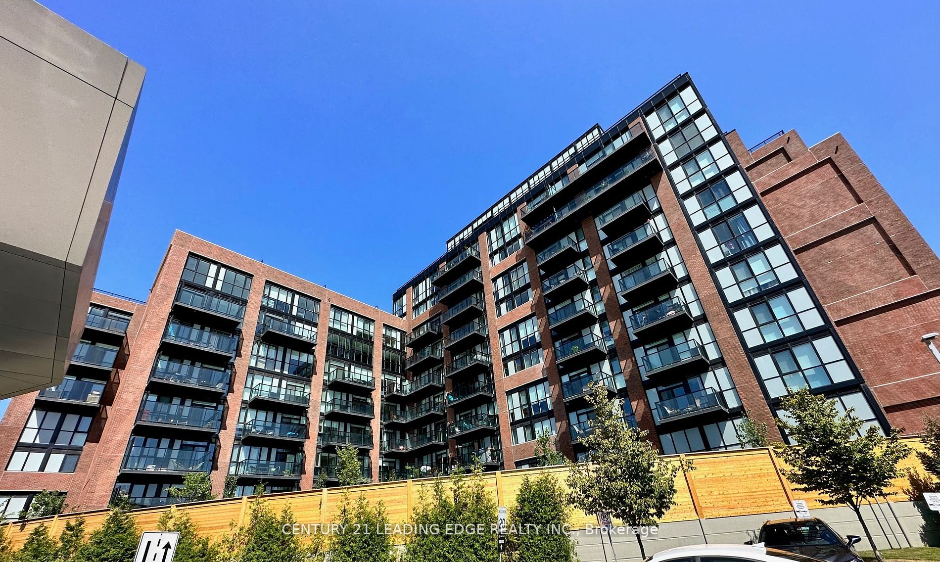 2300 St. Clair Ave W, #116