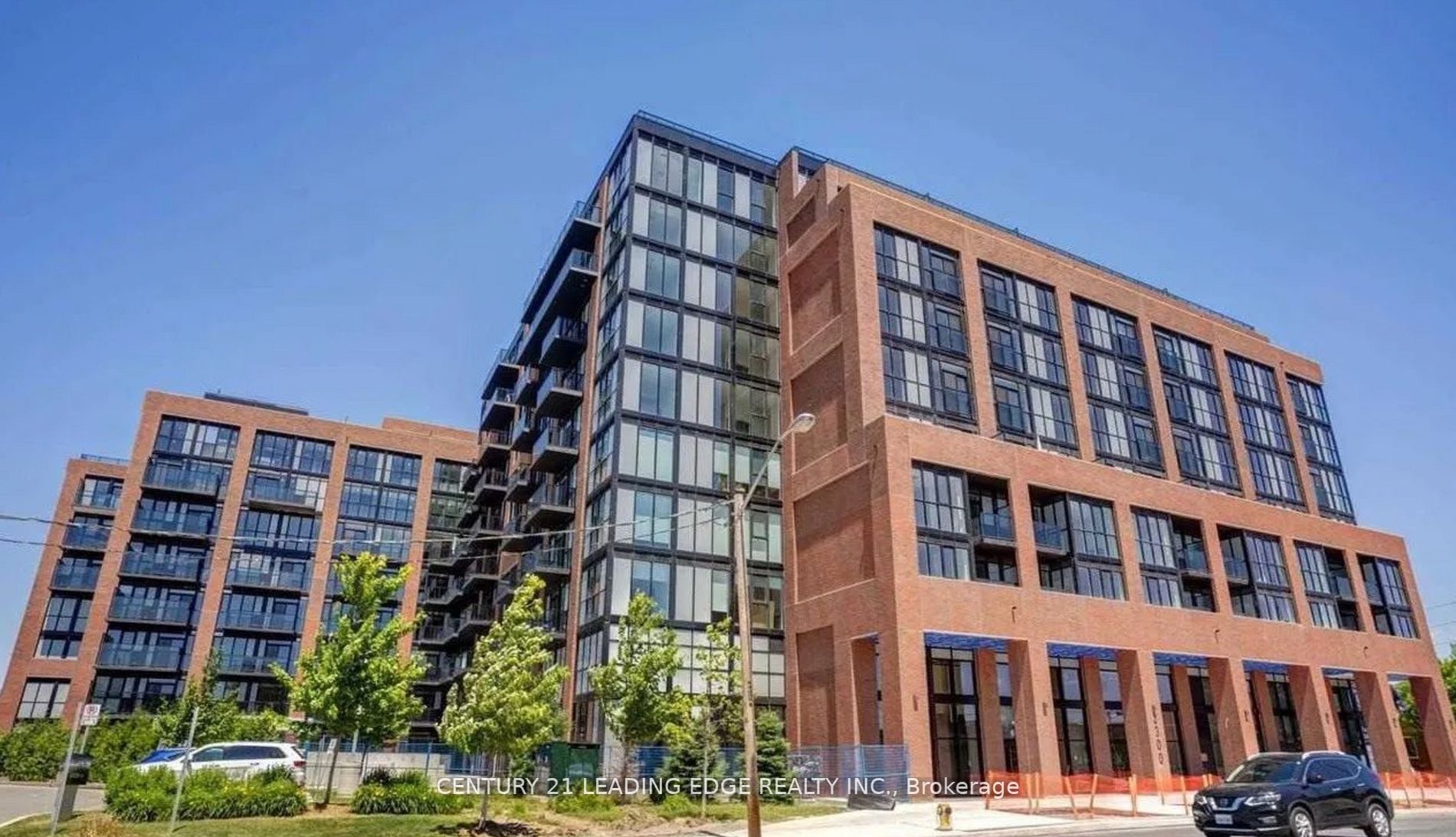 2300 St. Clair Ave W, #116