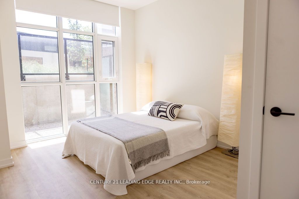 2300 St. Clair Ave W, #116
