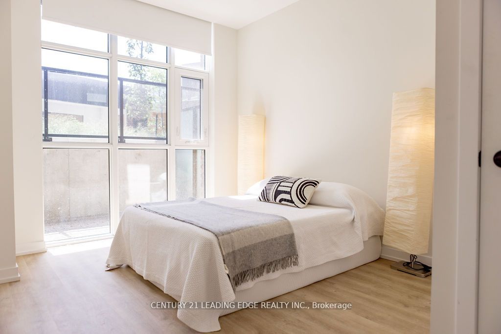 2300 St. Clair Ave W, #116