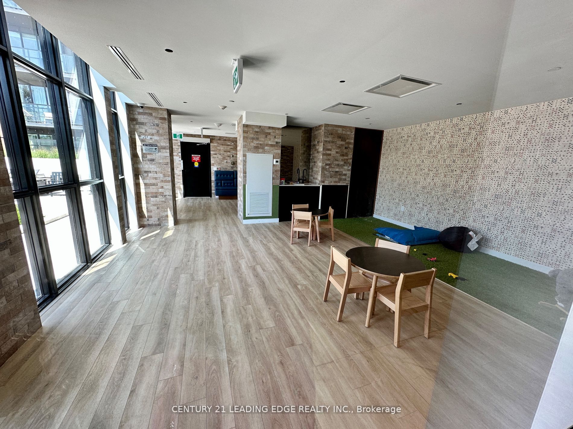 2300 St. Clair Ave W, #116