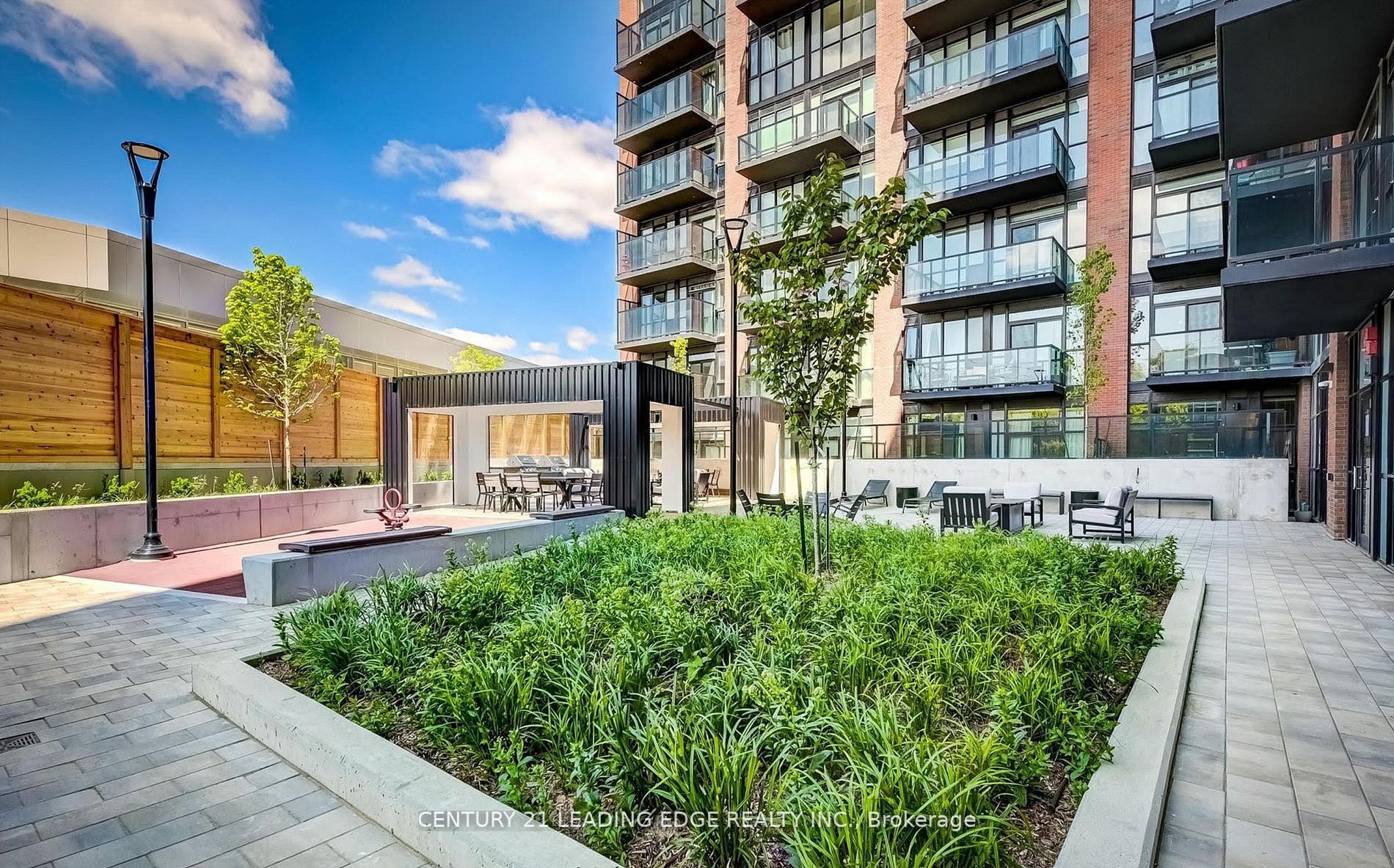 2300 St. Clair Ave W, #116
