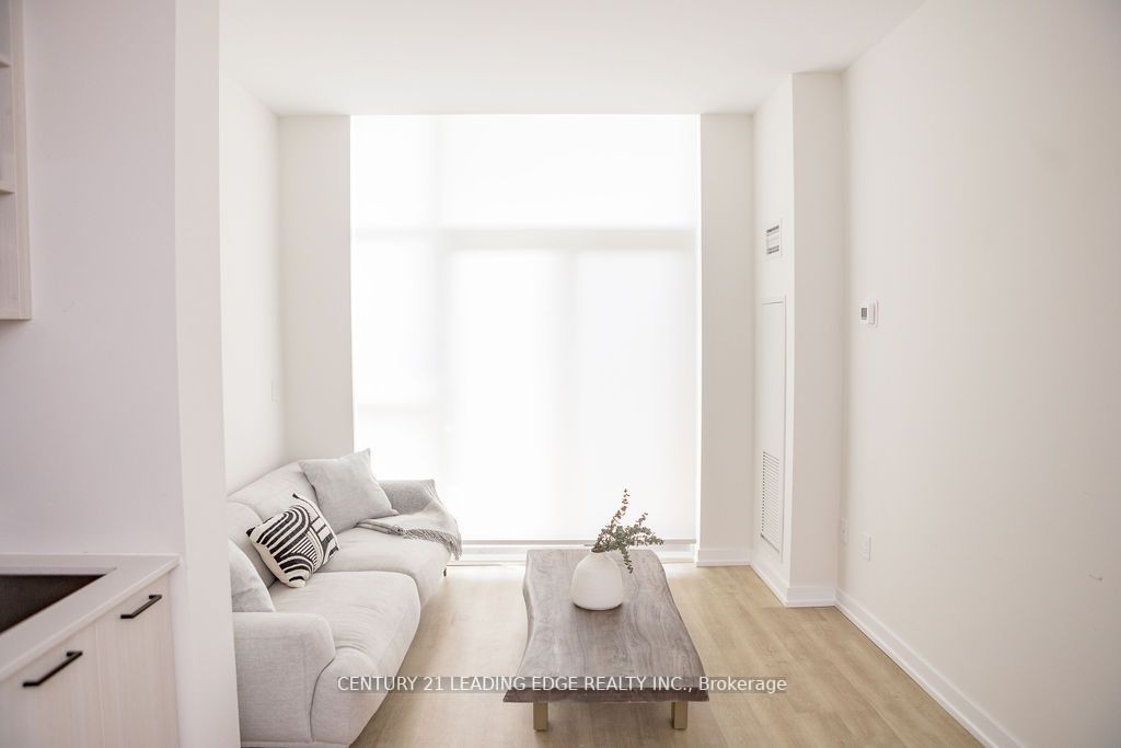 2300 St. Clair Ave W, #116