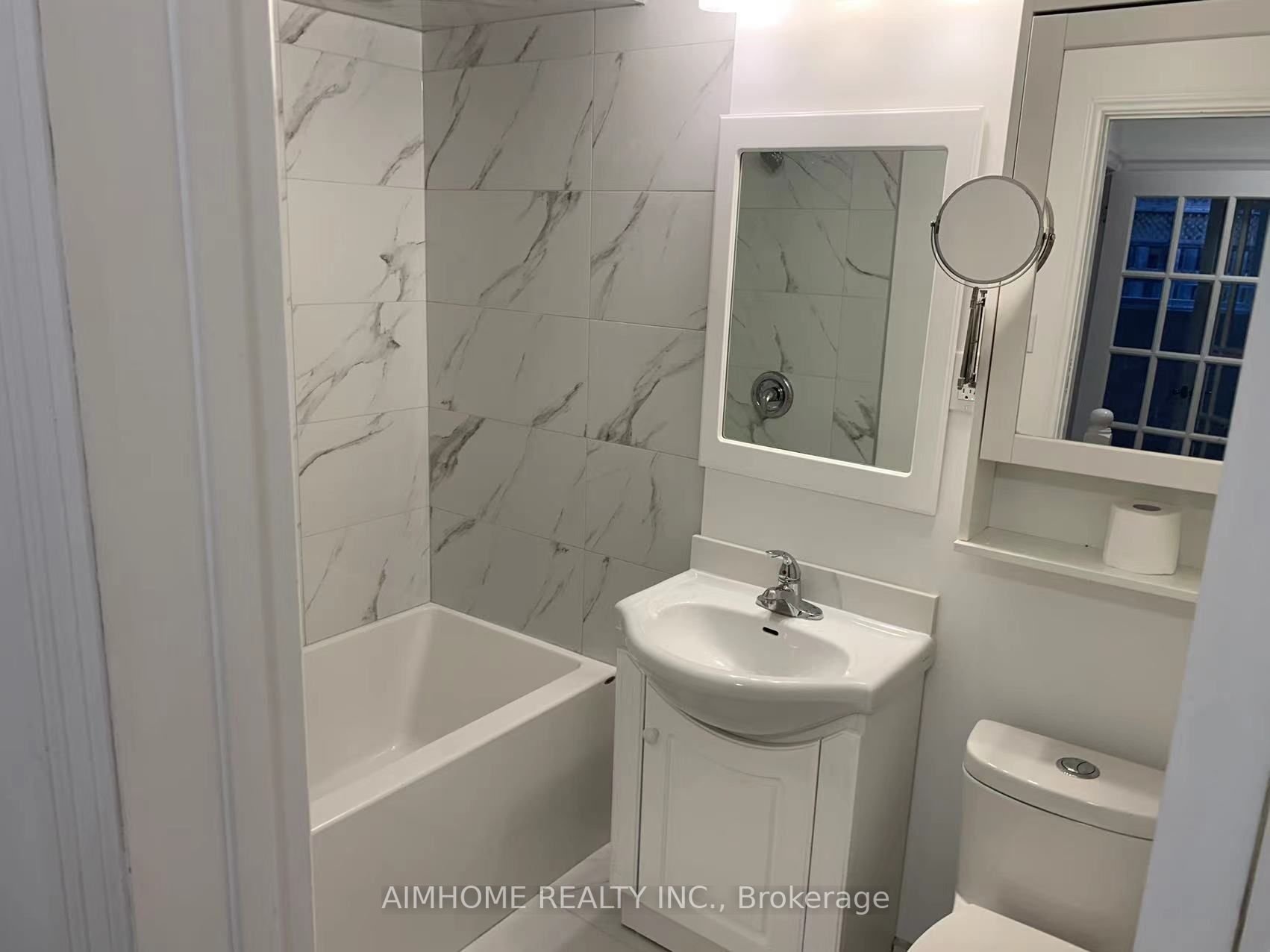1321 Redbank Cres, #Lower