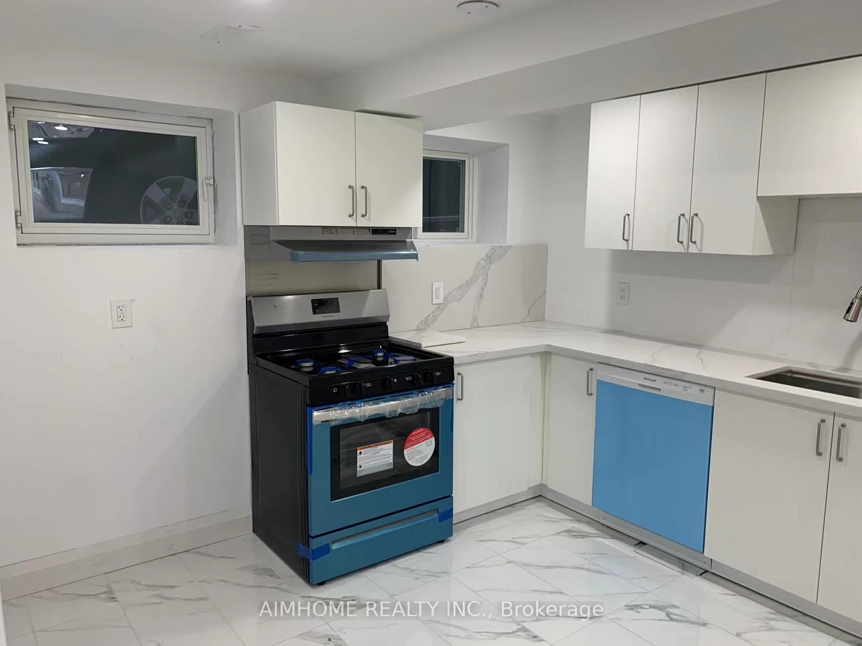 1321 Redbank Cres, #Lower
