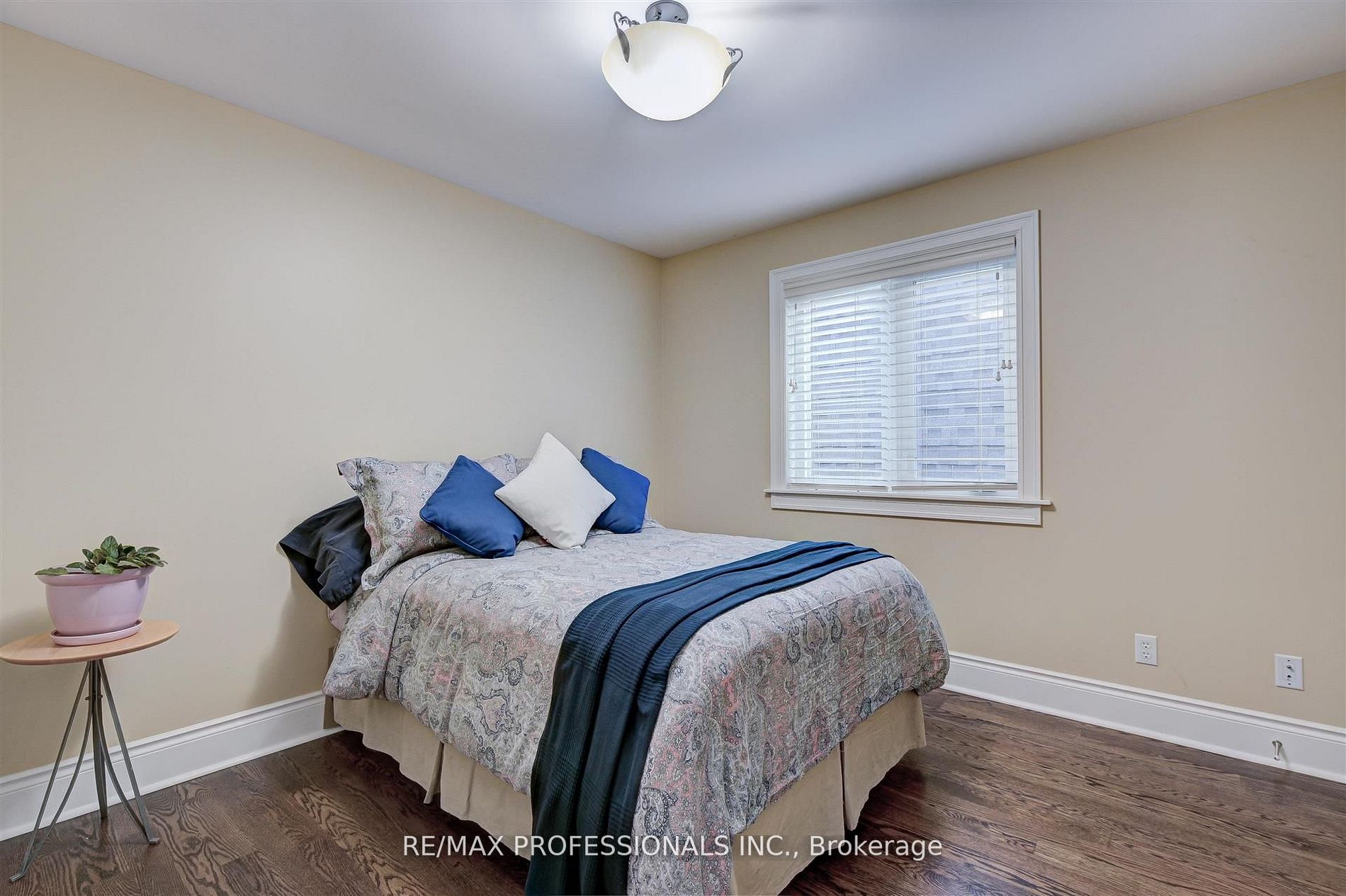 6 Marquis Ave