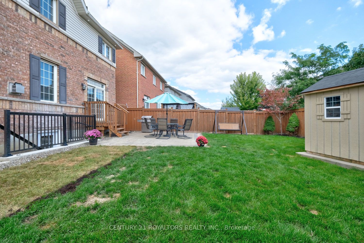 25 Autumn Arbour Road