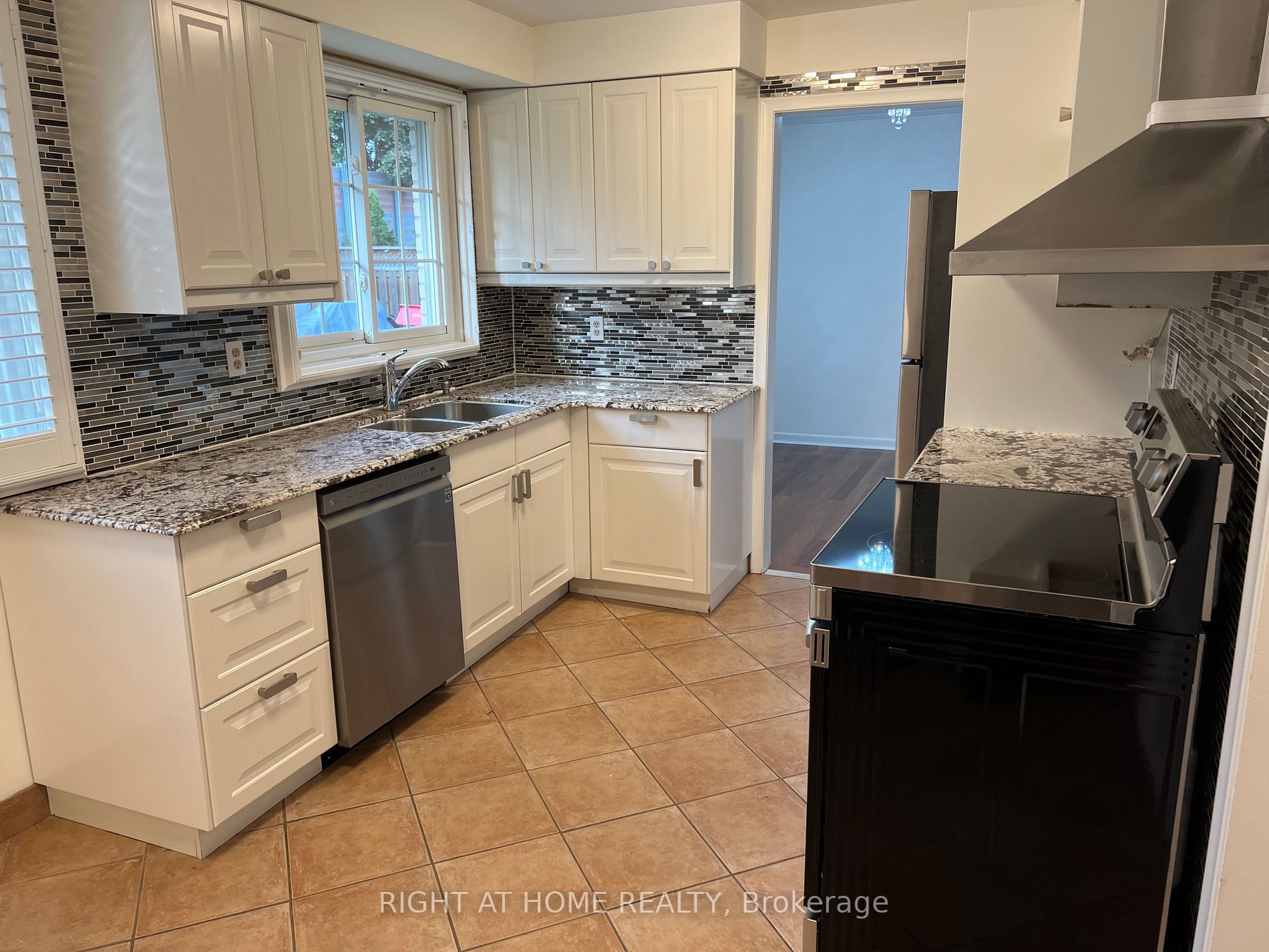 481 Corbin Crt