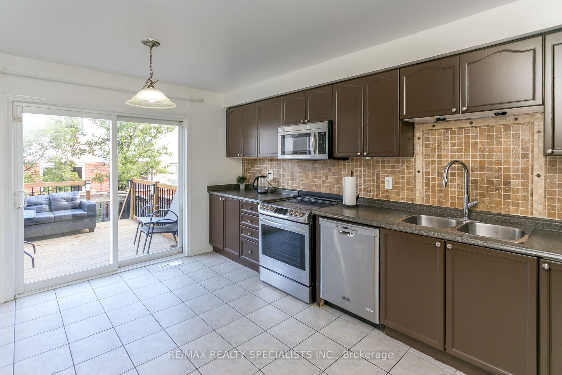 866 Shepherd Place