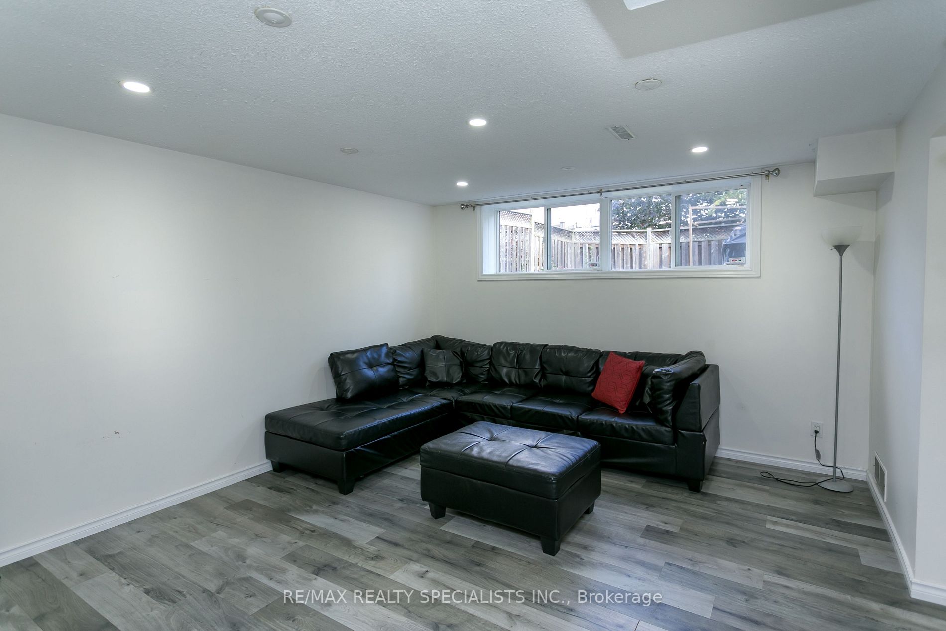 866 Shepherd Place