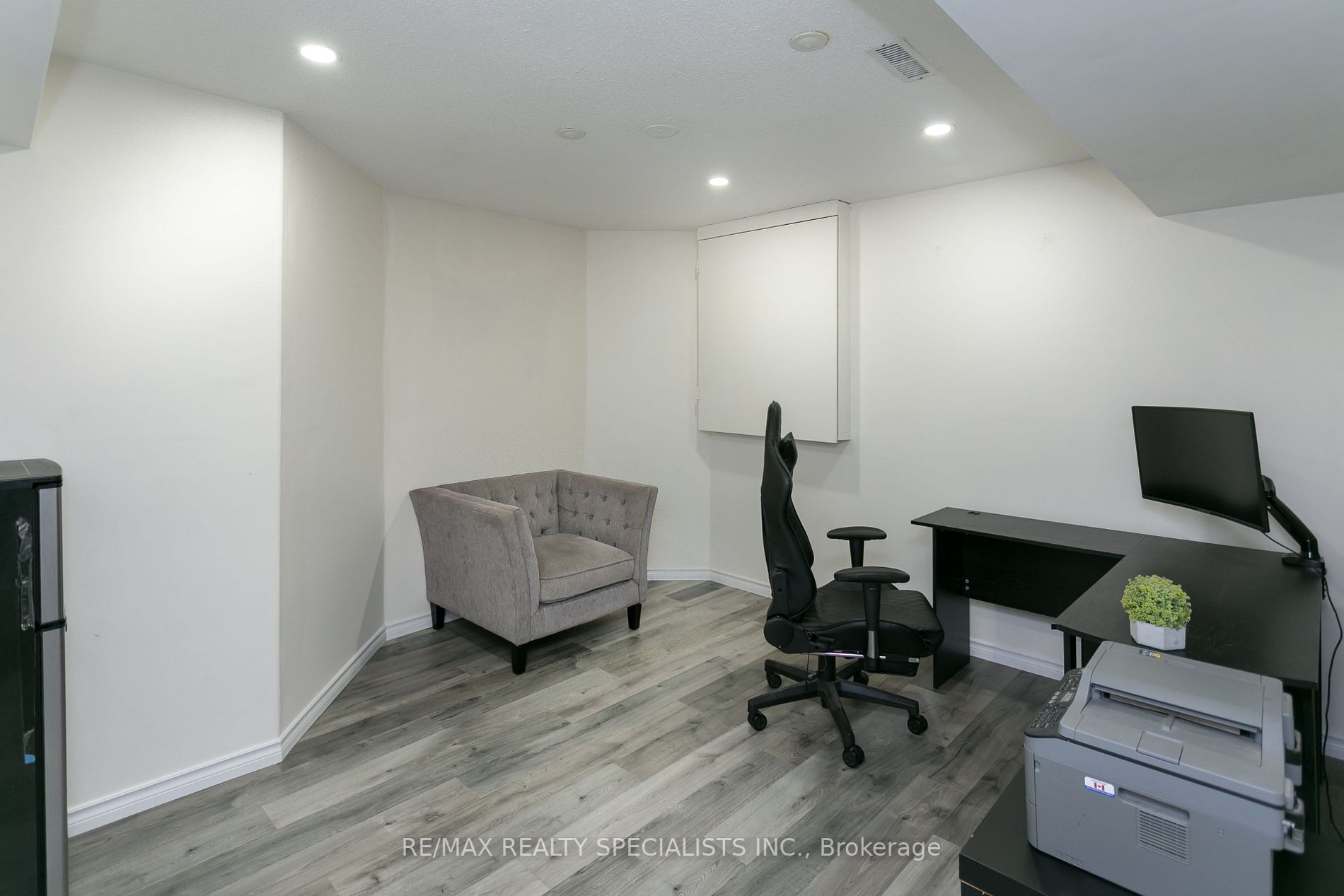 866 Shepherd Place