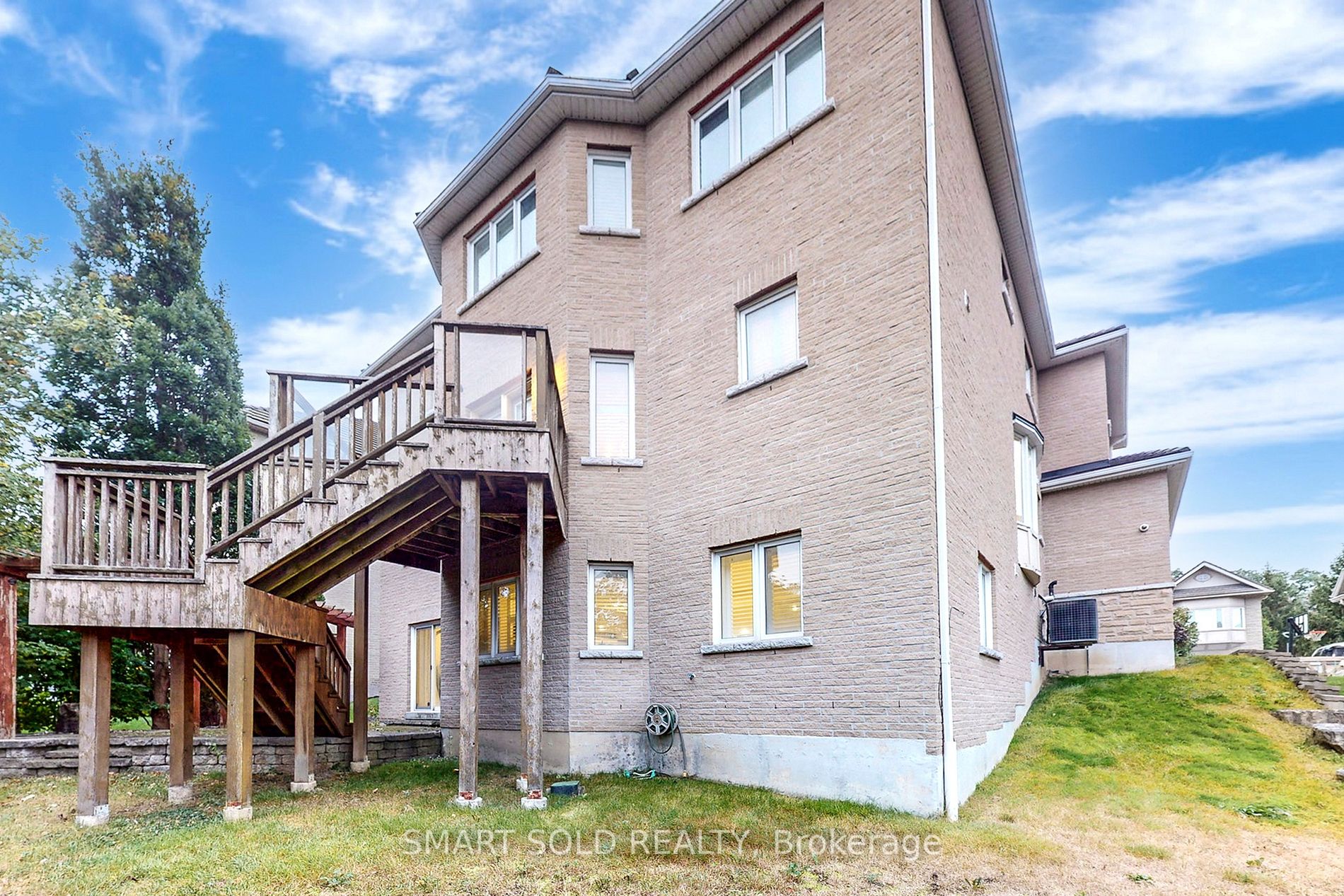 3863 O'neil Gate