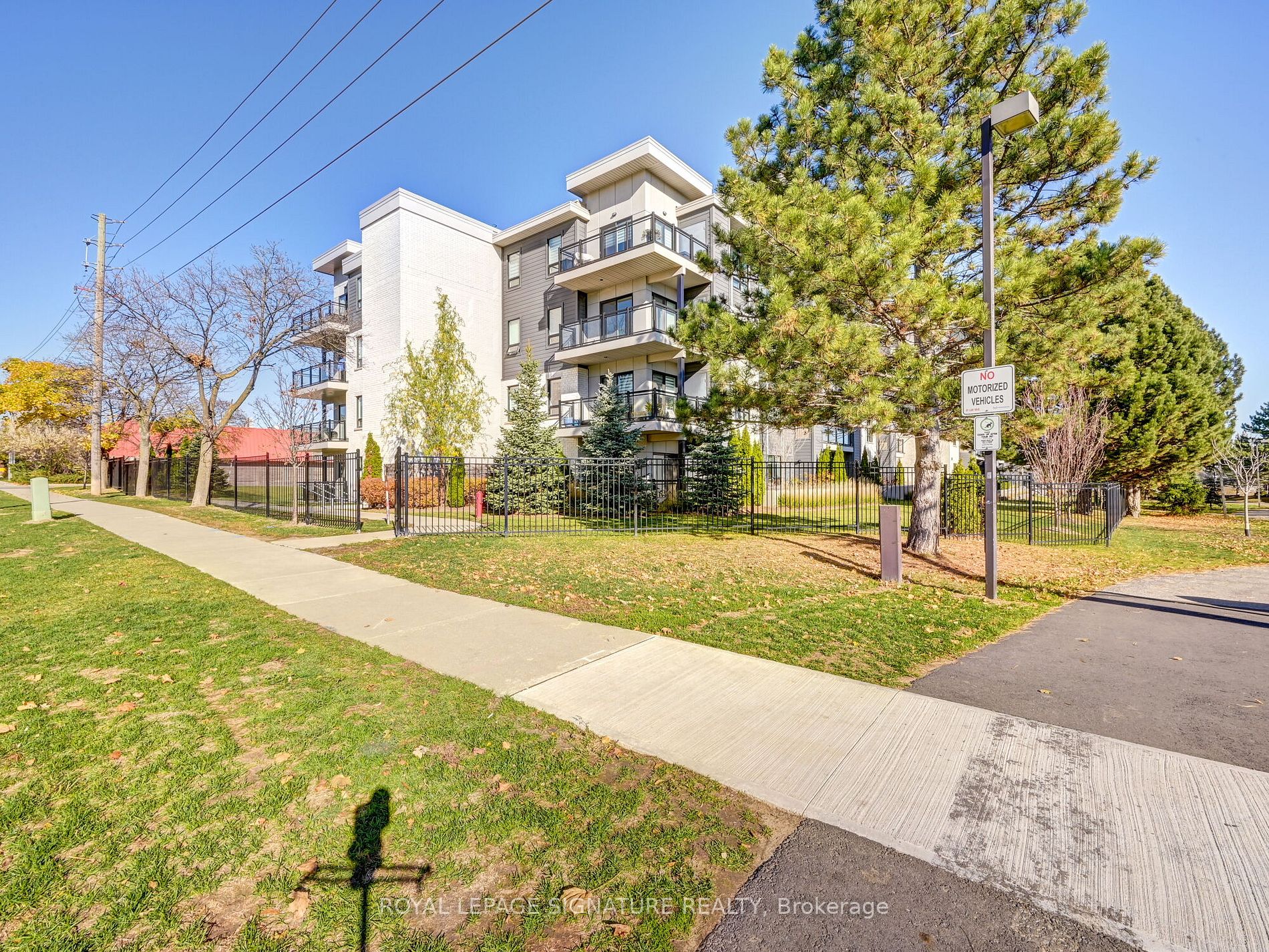 3170 Erin Mills Pkwy, #212